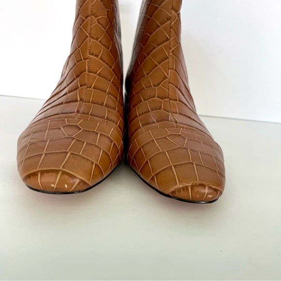 J Crew Roxie Cap-Toe Ankle Boots in Crocodile-Embossed Leather Sz 8 - Picture 4 of 15